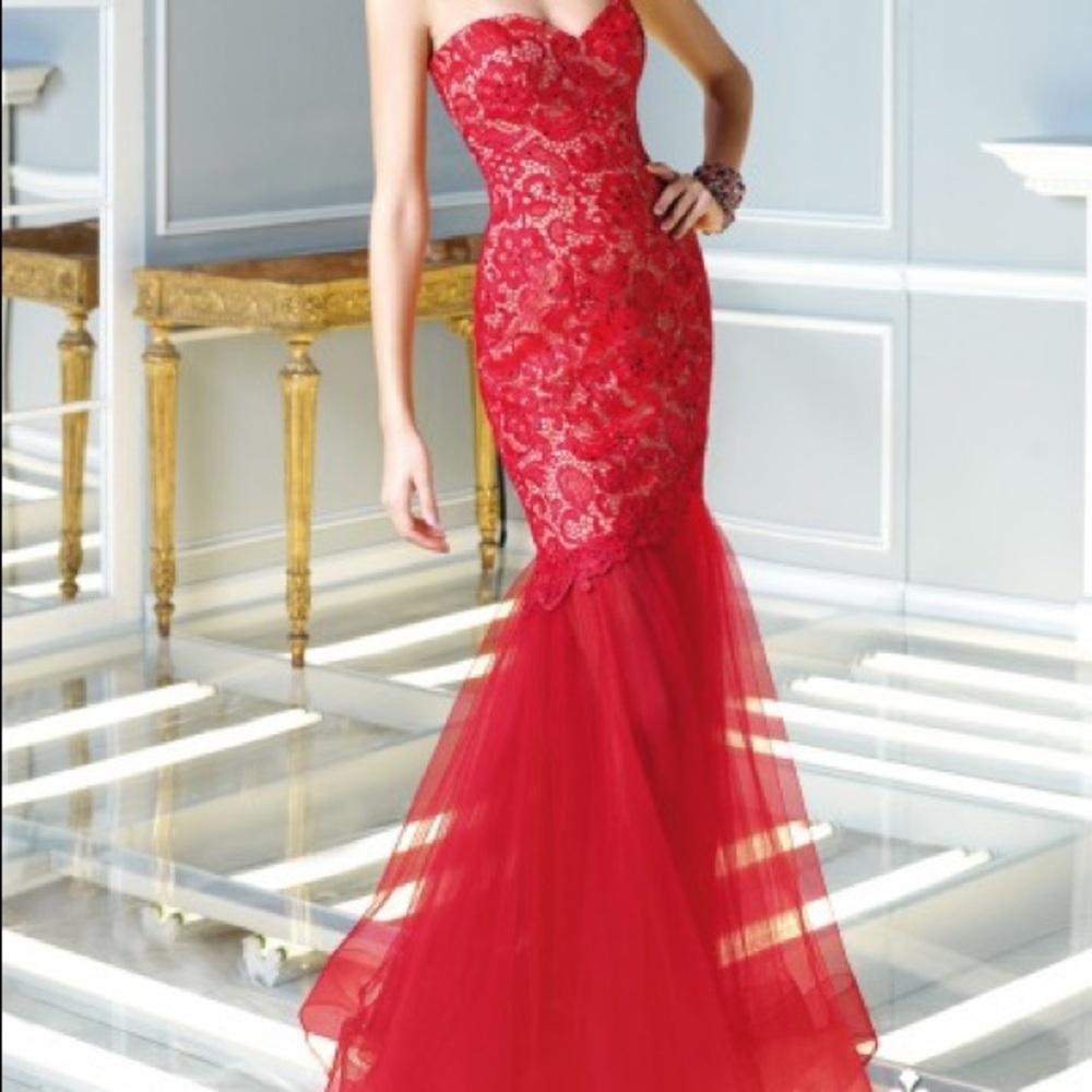 Red prom dress